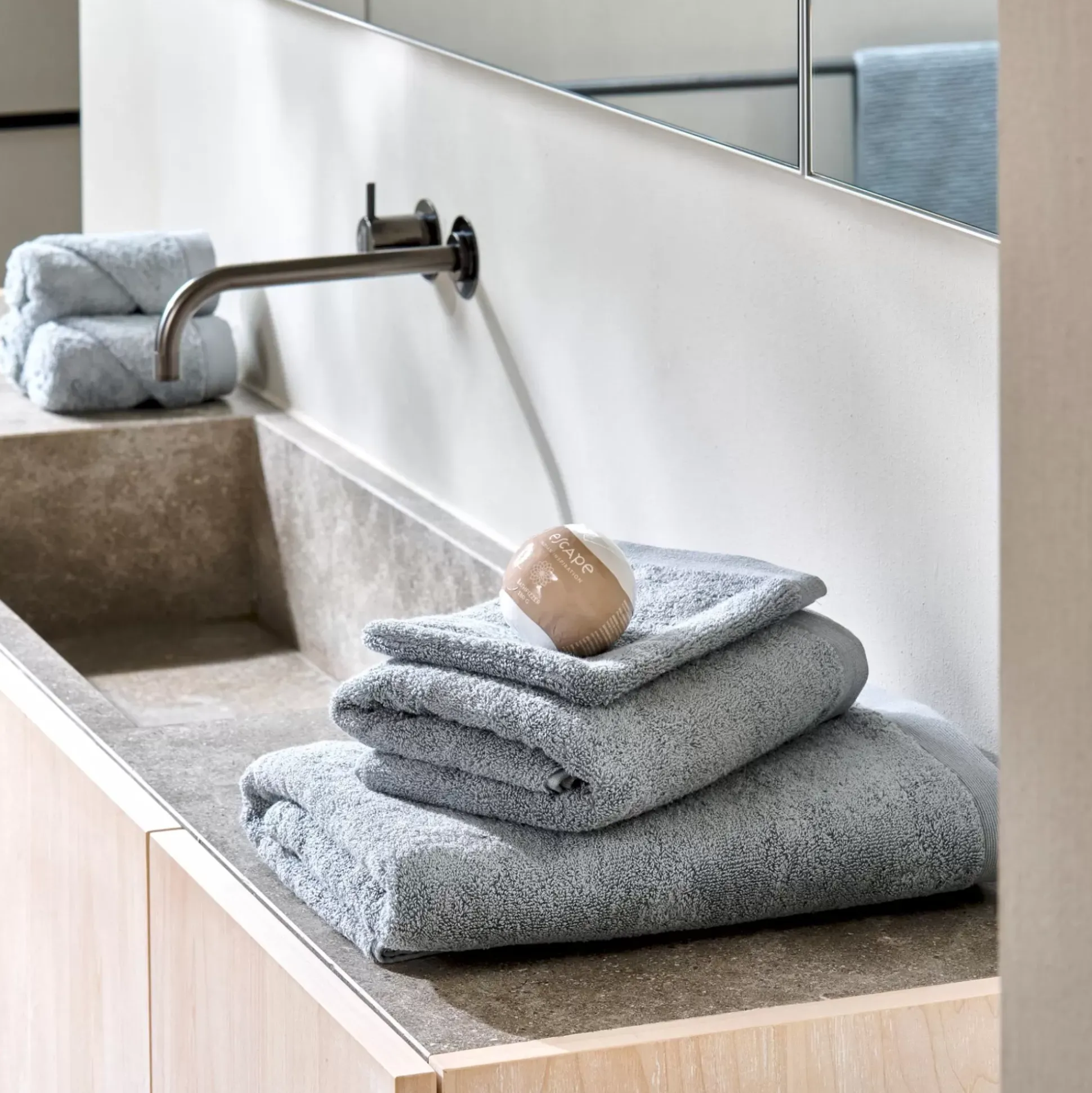 B-Lux Toalla Plateado