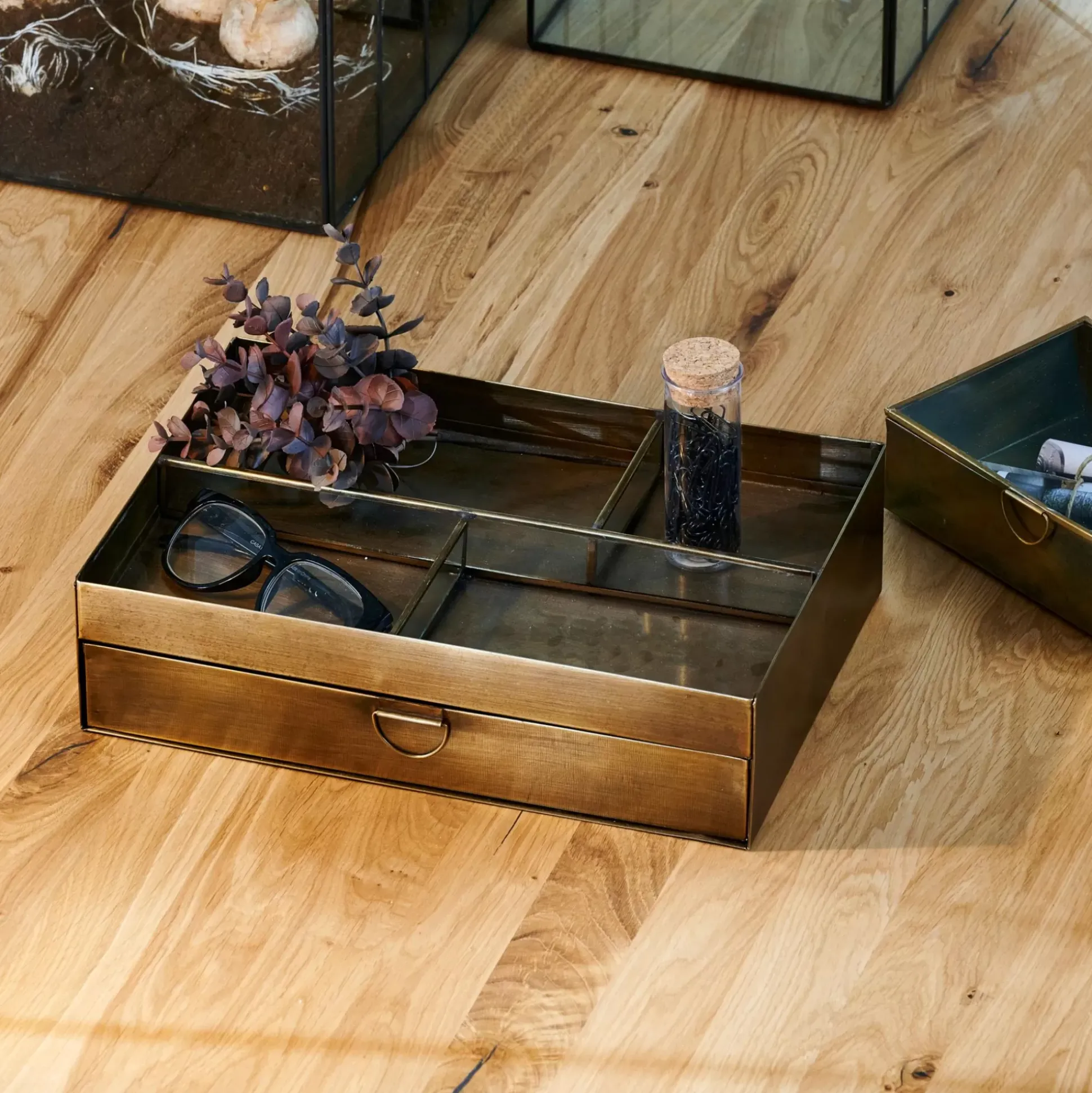 Brass Organizador De Escritorios Bronceado