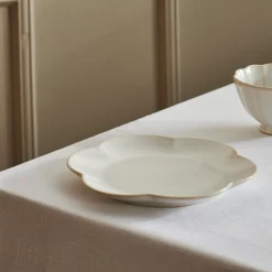 Dahlia Flower Plato Blanco